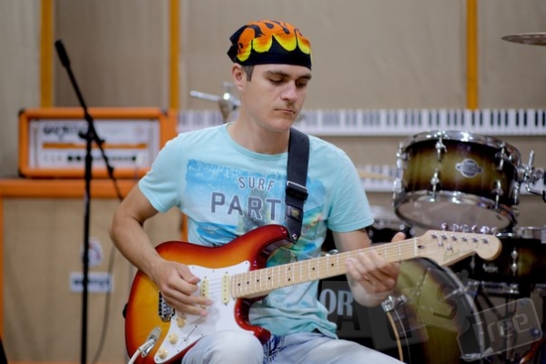 Уроки гитары в Харькове