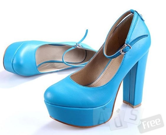 Туфли голубого цвета